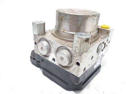 Foto 2ª: Abs Toyota Hilux 2.4 D 4WD GUN125_) 150CV 110KW (2018)