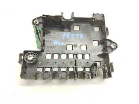 Foto 3ª: Caja Reles Fusibles Iveco Camion D 35S12 [F1AGL411XE] (2021)
