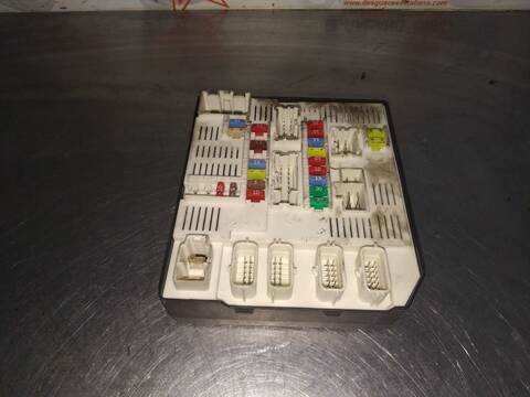 Foto 2ª: Caja Reles Fusibles Renault Laguna EMOTION PLUS COUPE 150CV 110KW [M9RA8] (2010)