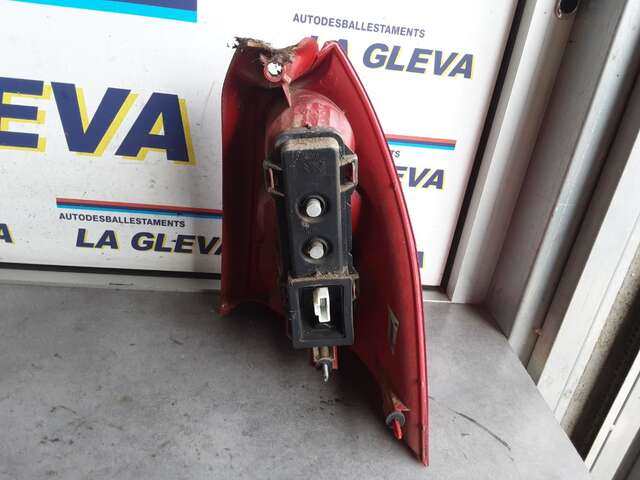Foto 2ª: Piloto Trasero Izquierdo Peugeot 307 2.0 16V 140CV [RFN] (2003)