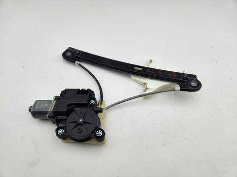 Foto 1ª: Elevalunas Manual Trasero Derecho Volkswagen Polo ADVANCE 90CV 66KW [CAYB] (2014)