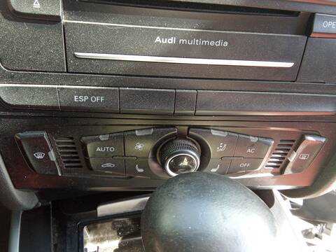 Mando Climatizador Audi A4 2.0 TDI QUATTRO 143CV 105KW