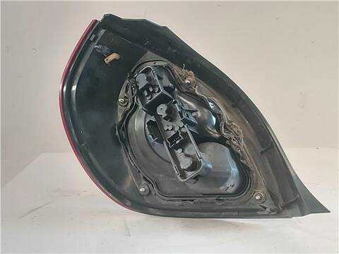 Foto 2ª: Piloto Trasero Derecho Nissan Almera 1.5 HATCHBACK 98CV 72KW [QG15DE] (2004)