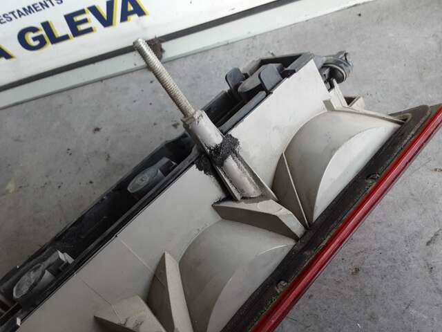 Foto 2ª: Piloto Trasero Derecho Ford Transit 2.2 TDCI100CV [CYFB] (2012)