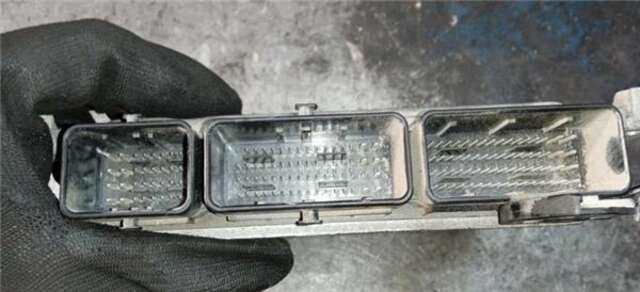 Foto 3ª: Centralita Motor ECU Nissan NV200 1.5 DCI [K9K646]