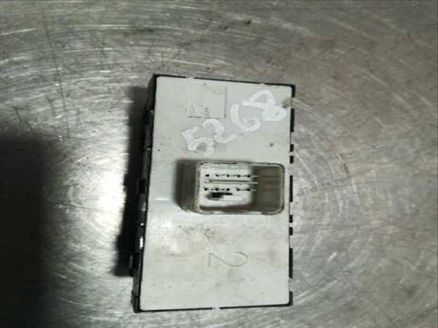 Foto 2ª: Botonera Elevalunas Volkswagen Polo ADVANCE BLUEMOTION 75CV 55KW [CUSA] (2017)