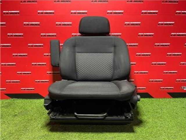 Foto 3ª: Asiento Delantero Izquierdo Ford Transit 2.0 320 L1 TRANSIT TREND [2 0 LTR. - 96 KW TDCI CAT] 131CV [BKFA] (2019)