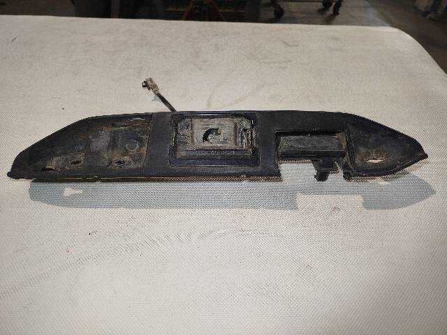 Foto 3ª: Maneta Exterior Portón Nissan Patrol 2.8 TD Y61 TD6 [RD28ETI] (1999)