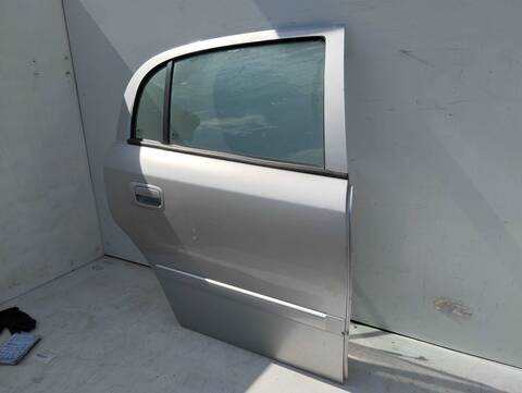 Foto 2ª: Puerta Trasera Derecha Opel Astra CLUB BERLINA 80CV 59KW [Z17DTL] (2004)
