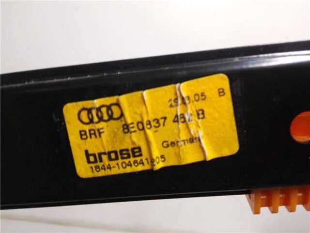 Foto 3ª: Elevalunas Eléctrico Delantero Derecho Audi A4 2.0 TDI 16V (103KW) [2.0 LTR. - 103 KW TDI] [BLB]