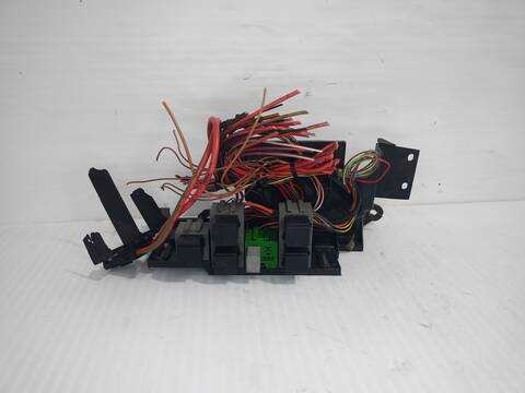 Caja Reles Fusibles Mercedes Vito 112 CDI 638.094) 122CV 90KW CAJA CERRADA