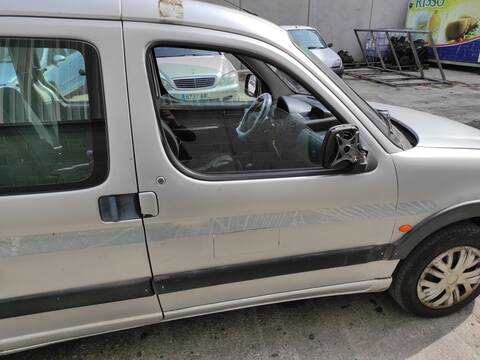 Foto 1ª: Puerta Delantera Derecha Peugeot Partner RHY (2005)