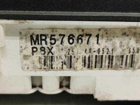 Foto 4ª: Cuadro de Instrumentos Mitsubishi Montero 1.8 CAT 114CV 84KW [4G93] (2005)