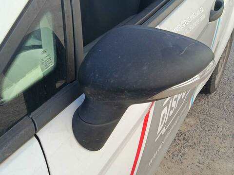 Foto 2ª: Retrovisor Izquierdo Ford Fiesta UGJC (2013)