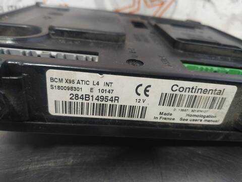 Foto 2ª: Caja Reles Fusibles Renault Fluence EXPRESSION 106CV 78KW [K9K832] (2010)