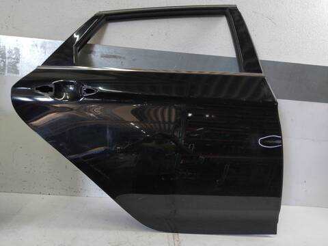 Foto 3ª: Puerta Trasera Derecha Hyundai i40 116 CV 85KW [D4FD -L] (2016)