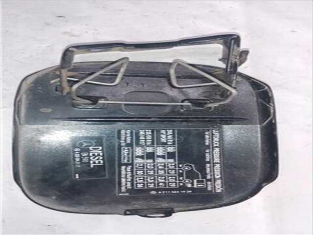 Foto 3ª: Tapa Exterior Combustible Mercedes Clase E 180 3.0 E 320 CDI 211.022) [3 0 LTR. - 165 KW CDI CAT] BERLINA 224CV
