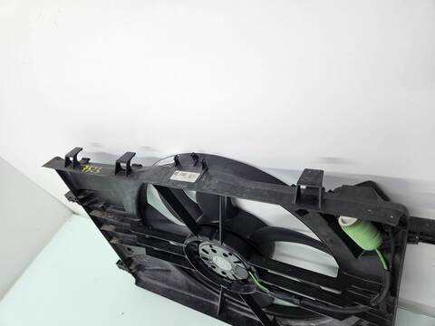 Foto 4ª: Electroventilador Opel Astra COSMO 110CV 81KW [A17DTR] (2011)