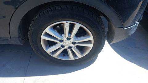 Foto 4ª: Juego LLantas Ssangyong Tivoli CRYSTAL 4X2 116CV 85KW [673910] (2015)