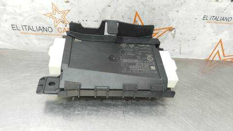 Foto 1ª: Antena Mercedes Clase A 140 A 200 177.087) 163CV 120KW (2018)