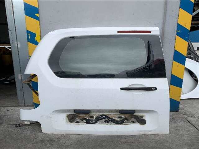 Puerta Trasera Izquierda Peugeot Partner 1.6 HDI75CV 0CV