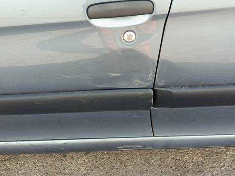 Foto 2ª: Puerta Delantera Izquierda Citroen Xsara 9HX PICASSO (2007)