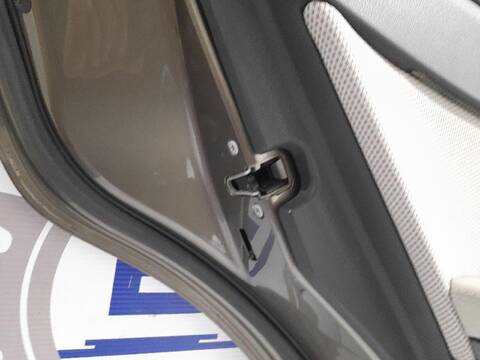 Foto 3ª: Puerta Trasera Izquierda Mercedes Clase E 180 2.1 CDI CAT AUT. 170CV [OM651924] (2009)