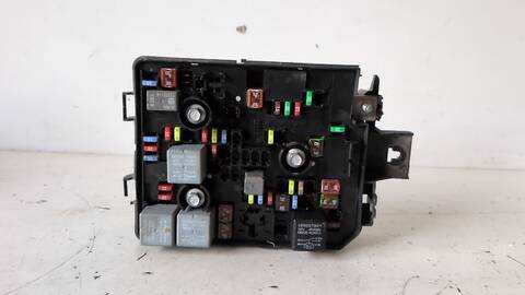 Caja Reles Fusibles Opel Corsa VERSION INDEFINIDA