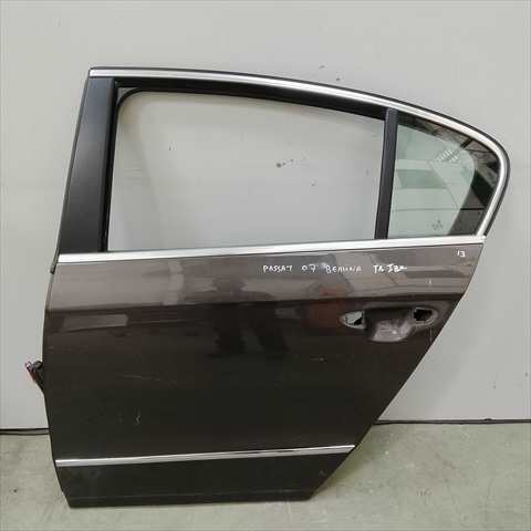 Puerta Trasera Izquierda Volkswagen Passat 0.1