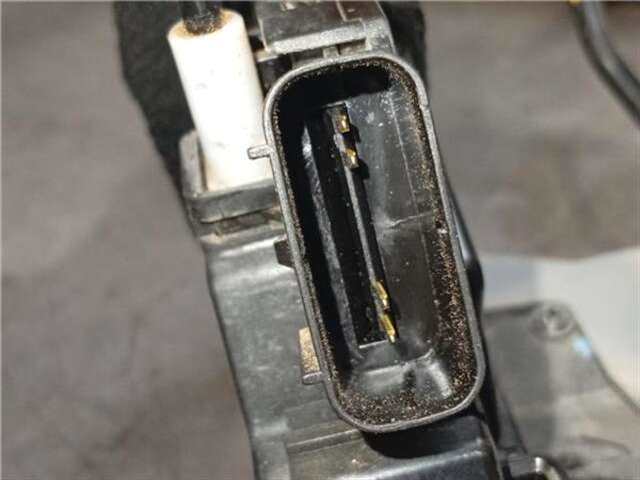 Foto 3ª: Cerradura Puerta Trasera Izquierda Hyundai i20 1.2 [G4LA]