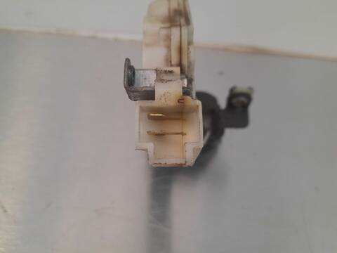 Foto 4ª: Cerradura Puerta Trasera Izquierda Nissan Almera 2.0 DIESEL 75CV 55KW [CD20] (1998)