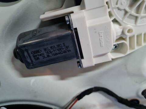 Foto 2ª: Elevalunas Eléctrico Delantero Derecho Audi Q3 2.0 TDI QUATTRO 177CV 130KW [CFGC] (2013)