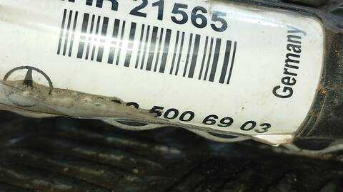 Foto 3ª: Radiador Aceite Mercedes Clase C 160 220 CDI CLASSIC SELECTION 202.133) BERLINA 125CV 92KW [611960] (1999)