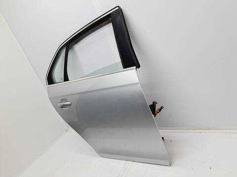 Foto 2ª: Puerta Trasera Derecha Volkswagen Jetta 2.0 TDI 140CV 103KW [BKD] (2008)