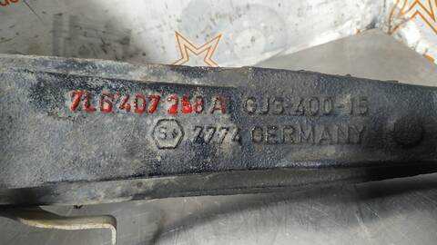 Foto 3ª: Mangueta Delantera Izquierda Volkswagen Touareg TDI R5 174CV 128KW [BAC] (2004)