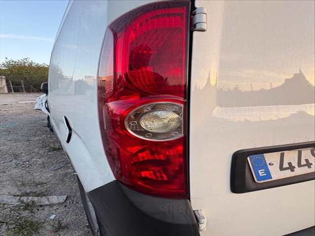 Foto 2ª: Piloto Trasero Izquierdo Opel Combo A13FD (2014)