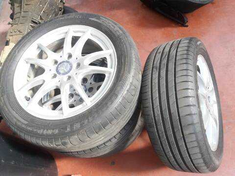 Foto 2ª: Juego LLantas Mercedes Clase C 160 204CV (2011)