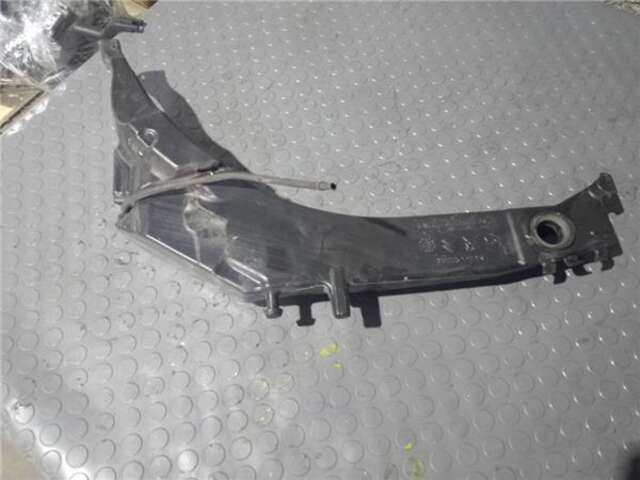 Foto 2ª: Deposito Limpiaparabrisas Peugeot 308 1.6 STYLE [1.6 LTR. - 88 KW BLUE-HDI FAP]