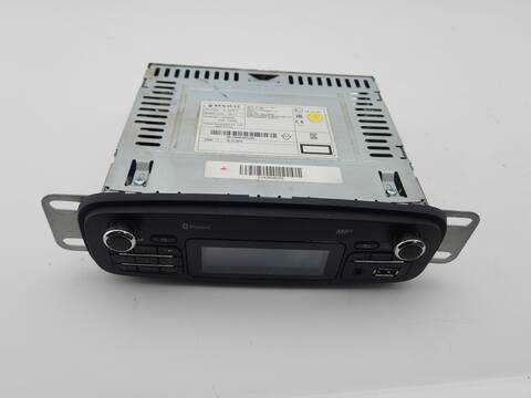 Sistema Audio Radio CD Renault Clio AUTHENTIQUE 75CV 55KW