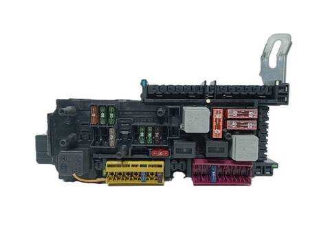 Foto 2ª: Caja Reles Fusibles Mercedes Clase C 160 2.1 CDI CAT 136CV (2007)