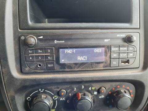 Sistema Audio Radio CD Renault Trafic AUTHENTIQUE 121CV
