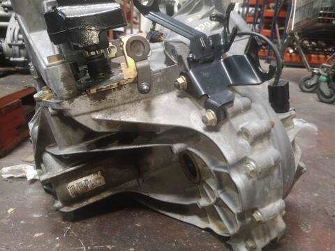 Foto 2ª: Caja Cambios Ford Focus C9DB BERLINA (2004)