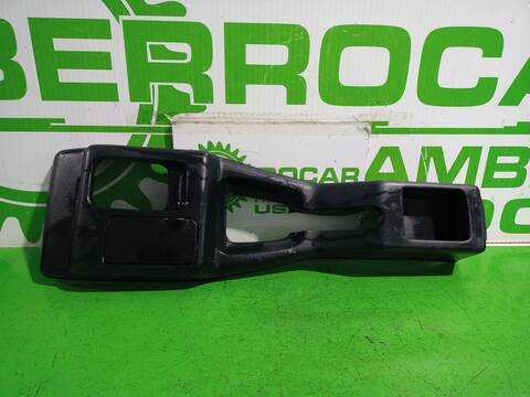 Consola Central Nissan Serena 2.3 LX DIESEL 75CV 55KW