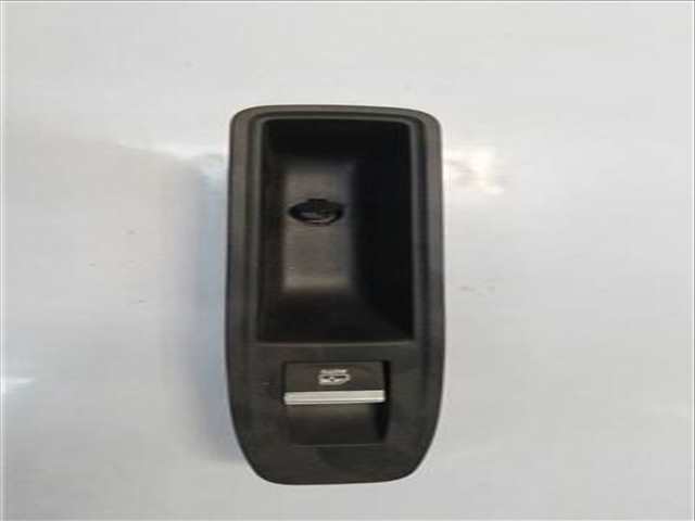 Botonera Elevalunas Renault Clio TCE 90 B7MT) 91CV 67KW