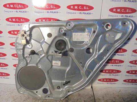 Foto 1ª: Elevalunas Manual Trasero Derecho Volkswagen Polo CONCEPTLINE 64CV 47KW [AZQ] (2003)