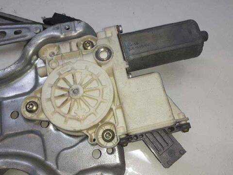 Foto 3ª: Elevalunas Eléctrico Delantero Izquierdo Toyota Avensis 2.0 D4-D EXECUTIVE SEDAN 4-PTAS) BERLINA 116CV 85KW [1CDFTV] (2005)