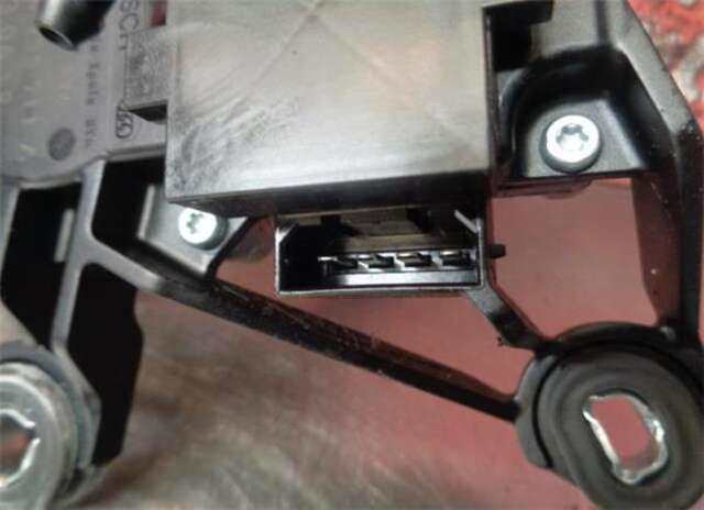 Foto 2ª: Motor Limpia Delantero Volkswagen Polo 1.2 CONCEPTLINE [1.2 LTR. - 47 KW 12V] [AZQ]