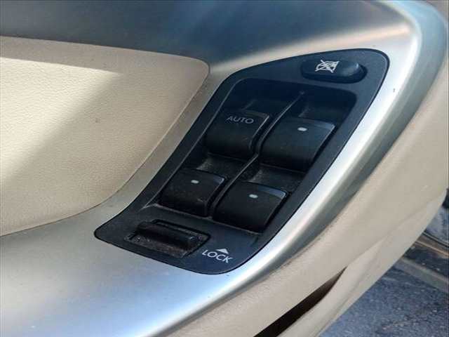 Foto 2ª: Botonera Elevalunas Subaru Legacy 2.0 D AWD BPD) 150CV 110KW [EE20Z] (2008)