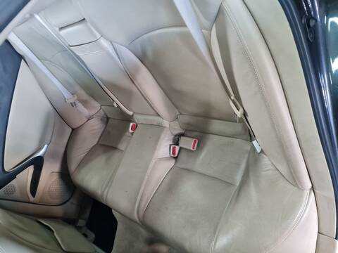 Foto 3ª: Asientos Traseros Lexus IS 220D 177CV 130KW [2AD-FHV] (2007)