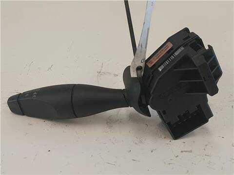 Foto 2ª: Mando Multifuncion Ford Fiesta 1.4 16V 80CV 59KW [FXJB] (2003)